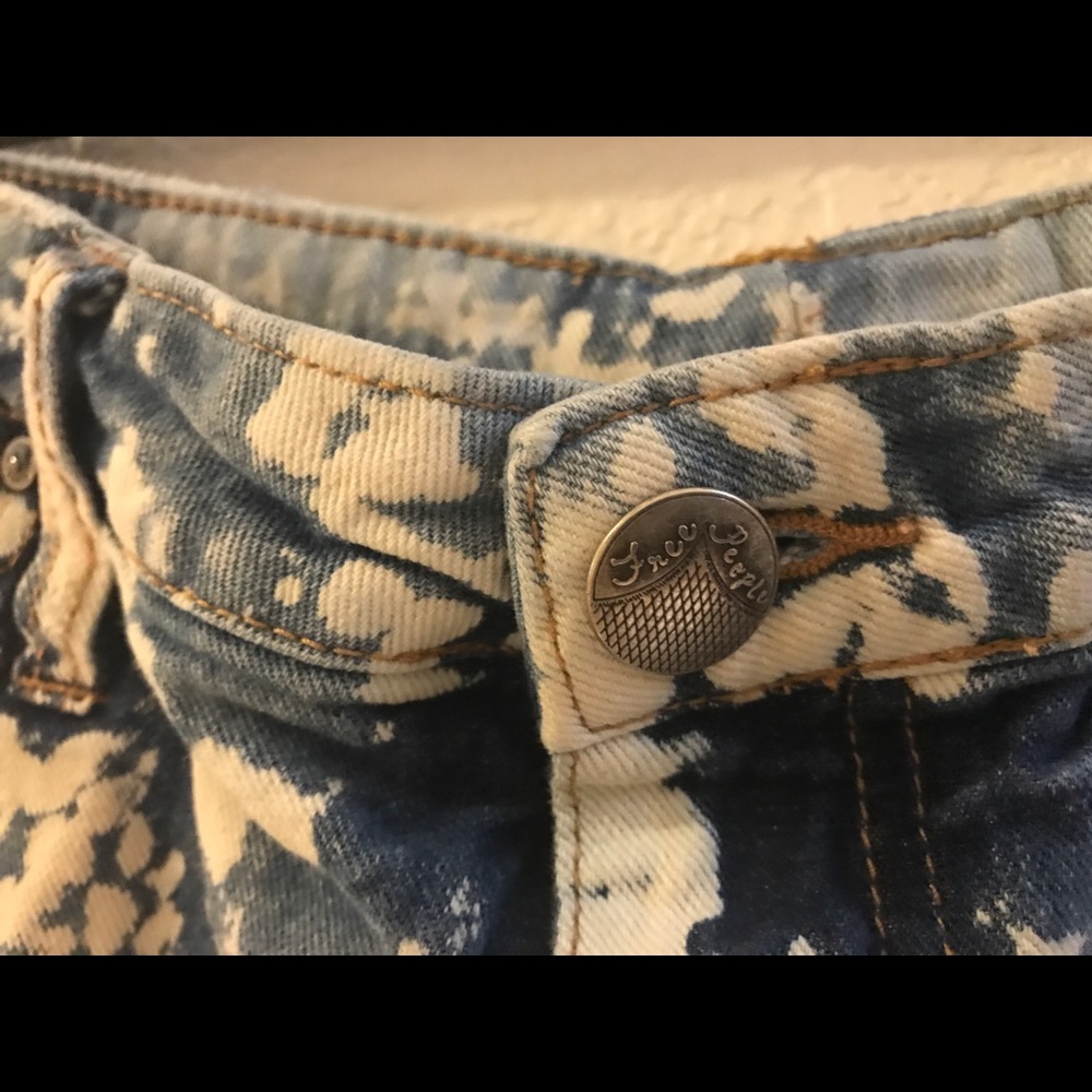 Free People Denim cutoff shorts - Picture 3 of 4